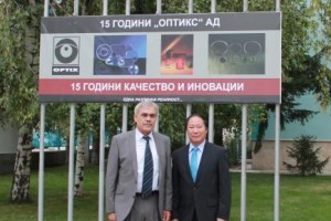 ПО ПОКАНА НА „ОПТИКС“ ВИЕТНАМСКИЯТ ПОСЛАНИК ПОСЕТИ ПАНАГЮРИЩЕ_2