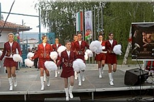 Das Team von OPTIX feiert das 10-j?hrige Jubil?um der Firma